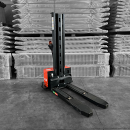 Stacker Elétrico Auto-Carregável SCD1015 C/Bateria Lítio